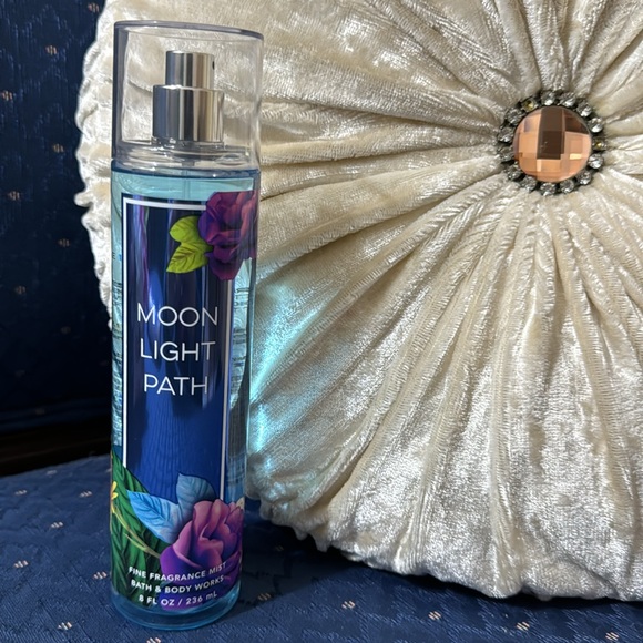 BATH & BODY WORKS SET. . . MOON LIGHT PATH SCENT - Picture 3 of 6